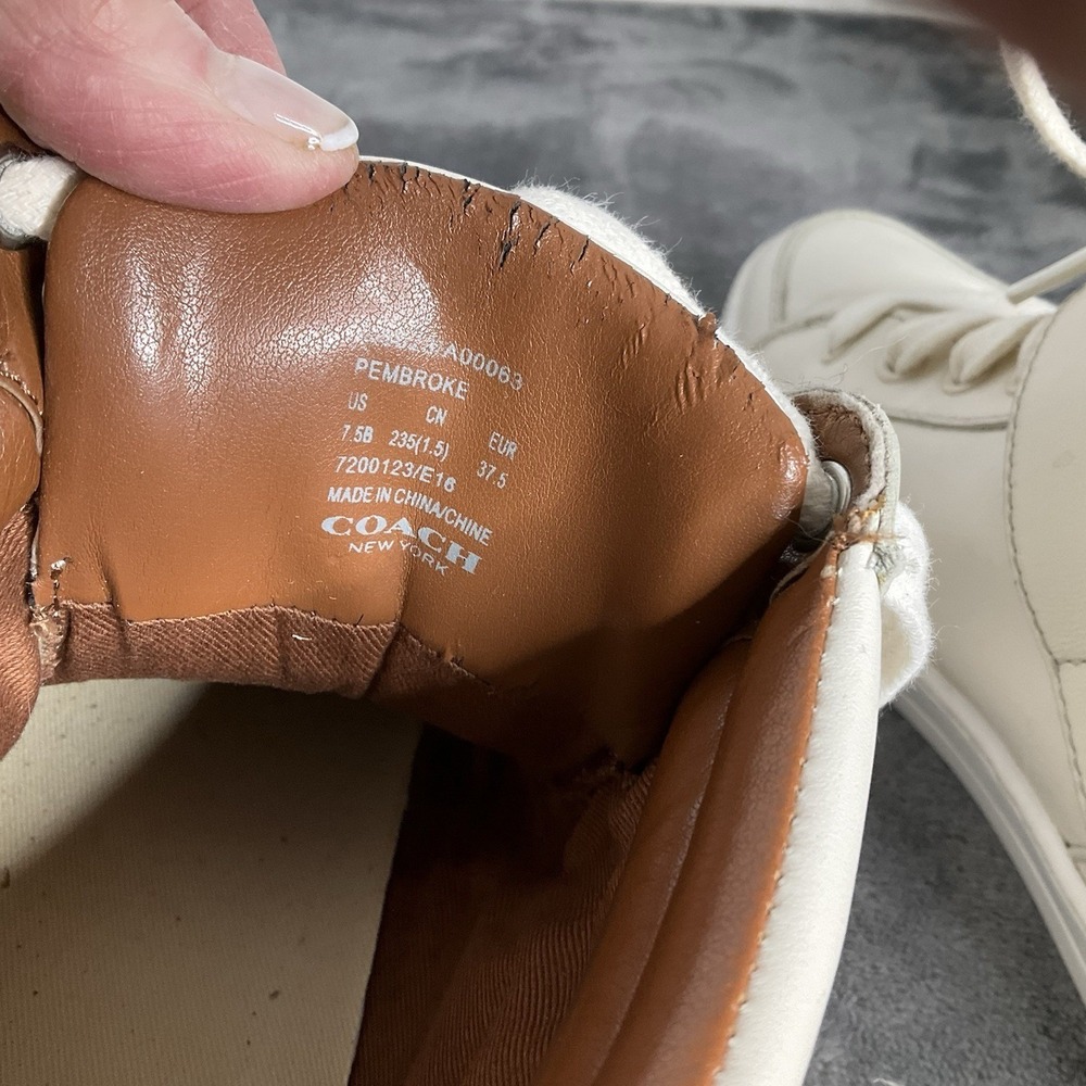 Coach Pembroke Off White Leather High Top Sneakers Turnlock Gold Hardware 7.5B - Picture 8 of 10